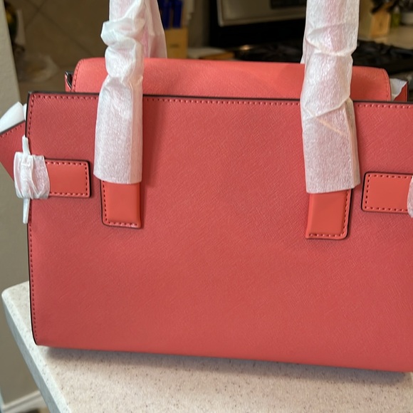 MICHAEL KORS CARMEN MEDIUM FLAP SATCHEL HANDBAG CROSSBODY - Picture 13 of 13